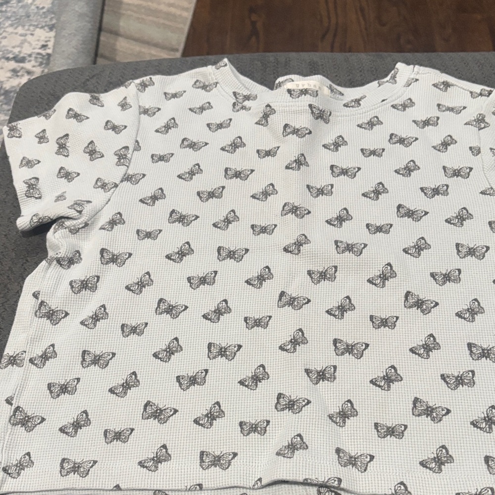 🟢10/$10 - Butterfly Print T-Shirt